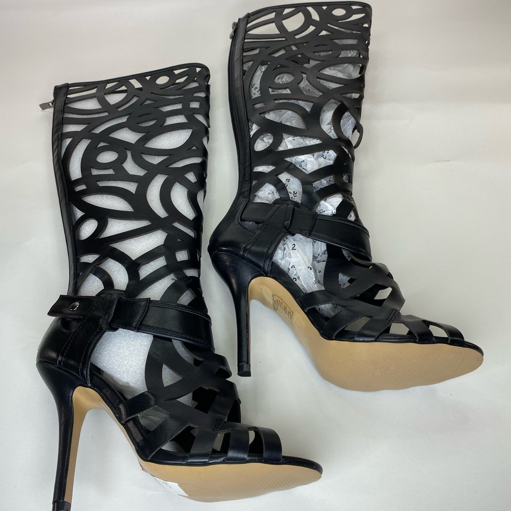 Chelsea and Zoe Black Gladiator Boot New size 9